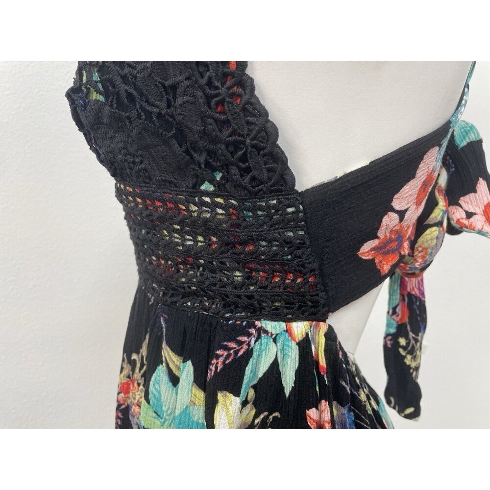 ILLA ILLA Romper Spaghetti Strap Tie Back Lined Crochet Halter V Neck Romper Med - Picture 6 of 16